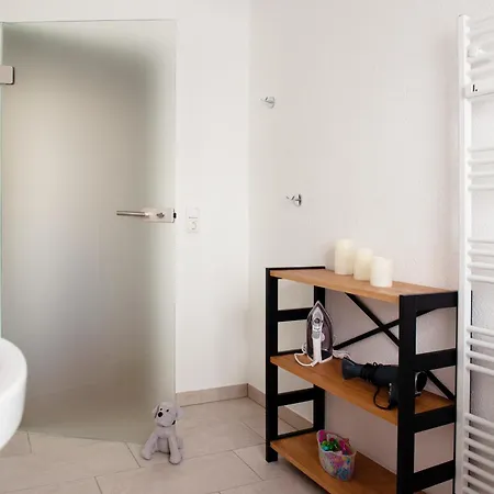 Savor 5 Personen 2 Schlafzimmer Babybett Netflix Balkon Zentrum *