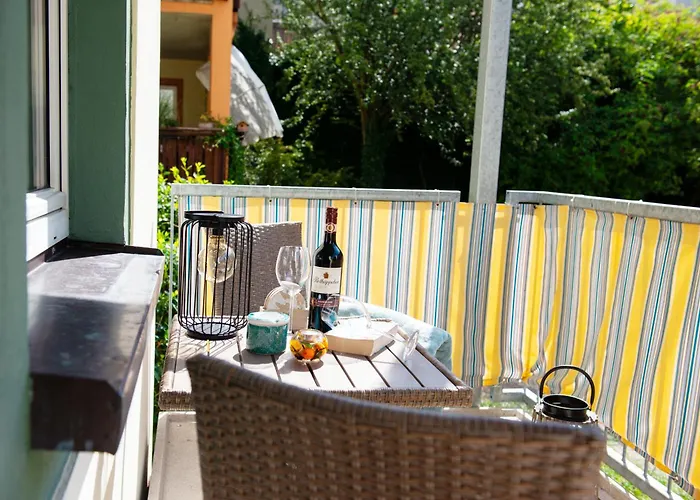 Savor 5 Personen 2 Schlafzimmer Babybett Netflix Balkon Zentrum *